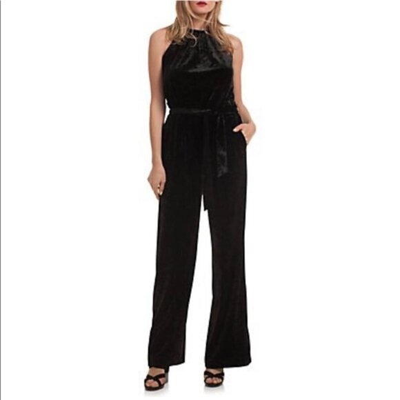 NEW Trina Turk S Crushed Velvet Sleeveless Pant Jumpsuit Halter neck in Black - Picture 1 of 14